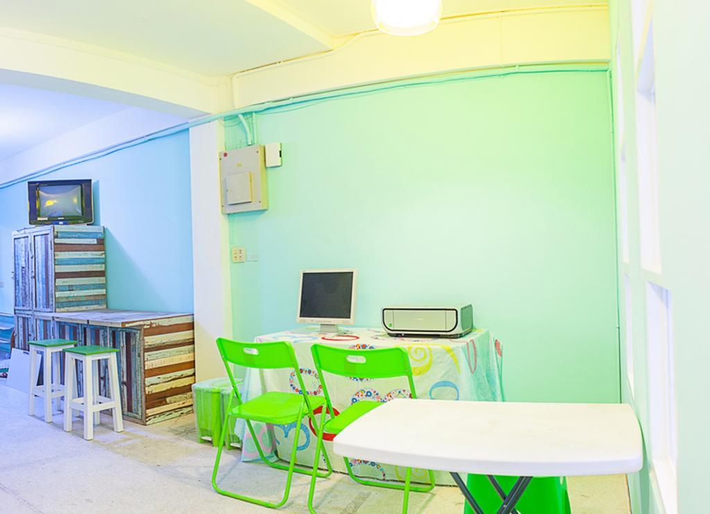 Kamin Bird Hostel Bangkok Exterior photo